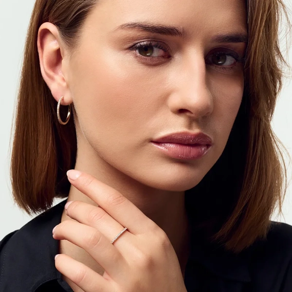 Alba X-Grande Earrings i 14K guld med glittrande syntetiska diamanter