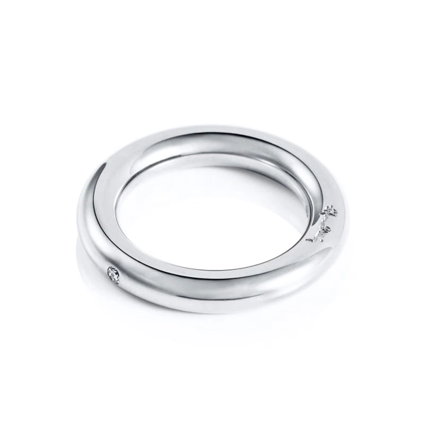 One Love & Stars Ring Platinum i platina med infälld briljantslipad diamant
