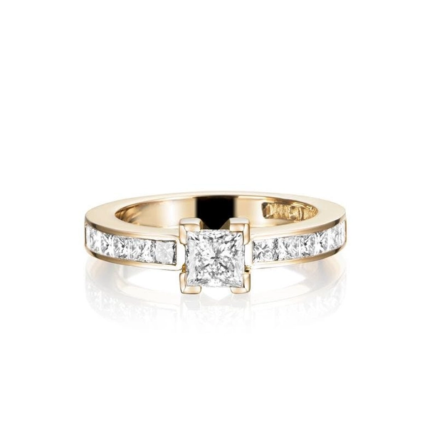 Rock Star Ring Gold - Efva Attling ringar - Snabb frakt & paketinslagning - Nordicspectra.se