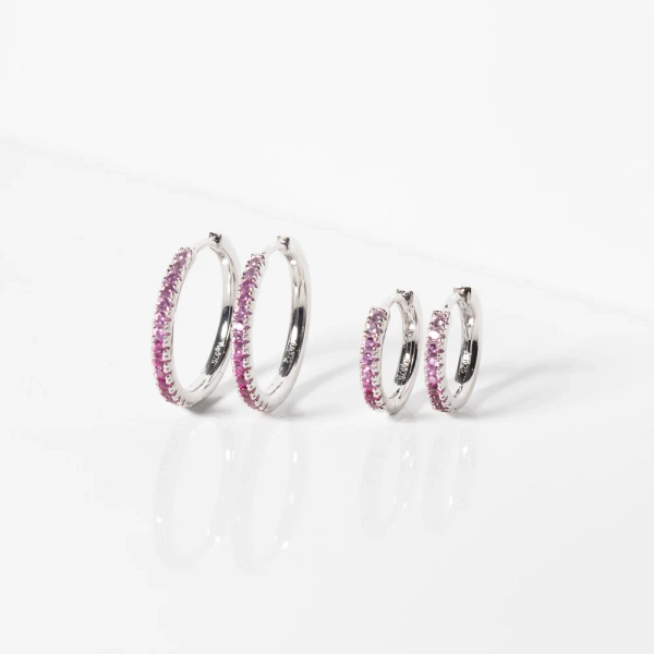 Ellera Grande Örhängen Rosa från Sif Jakobs i silver med gnistrande Cubic Zirconia-stenar