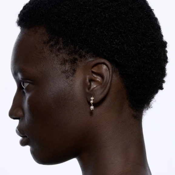 Shibuya San Studs Gold - Maria Black - Snabb frakt & paketinslagning - Nordic Spectra