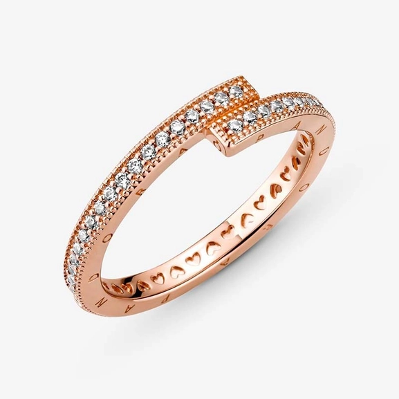 Gnistrande Överlappande Ring Rosé - PANDORA - Snabb frakt & paketinslagning - Nordicspectra.se