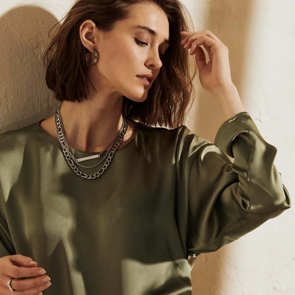 NOUR Halsband Stål - Astrid & Agnes - Snabb frakt & paketinslagning - Nordicspectra.se