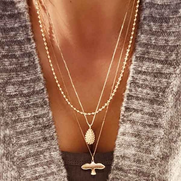 Dove Necklace Small Gold - Emma Israelsson - Snabb frakt & paketinslagning - Nordicspectra.se