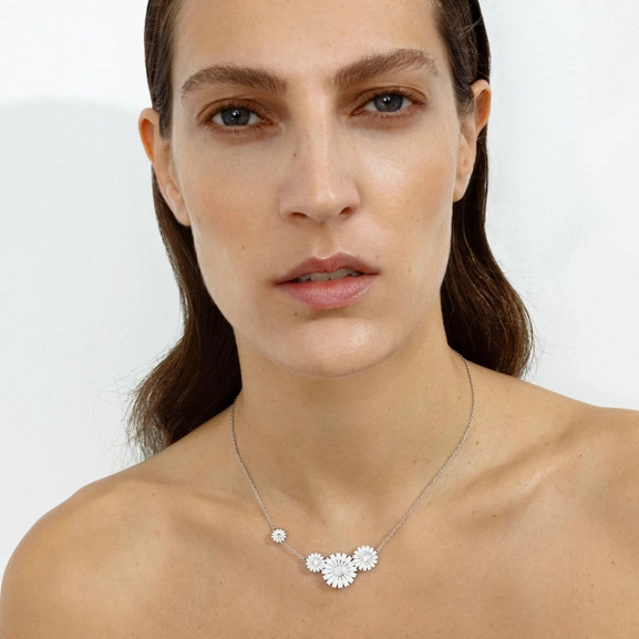 Daisy Vit Layered Halsband - Georg Jensen - Designsmycken med snabba & trygga leveranser - Nordic Spectra