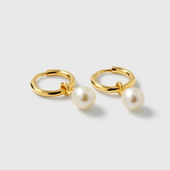 Treasure Pearl Hoops Gold - Syster P - Snabb leverans & Gratis paketinslagning - Nordic Spectra