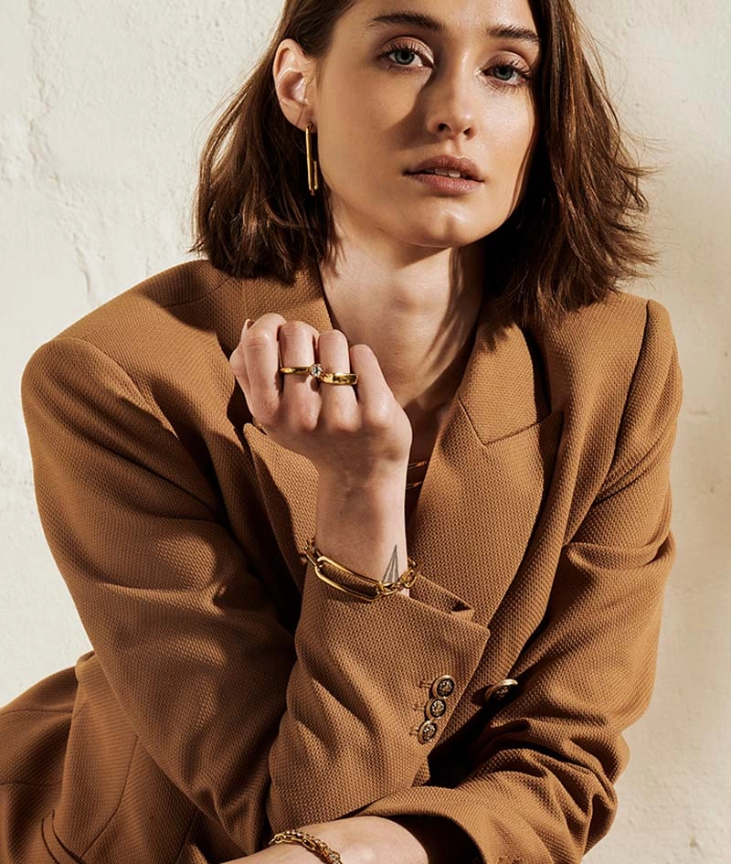 CHANIA Big Armband Guld - Astrid & Agnes - Snabb frakt & paketinslagning - Nordicspectra.se