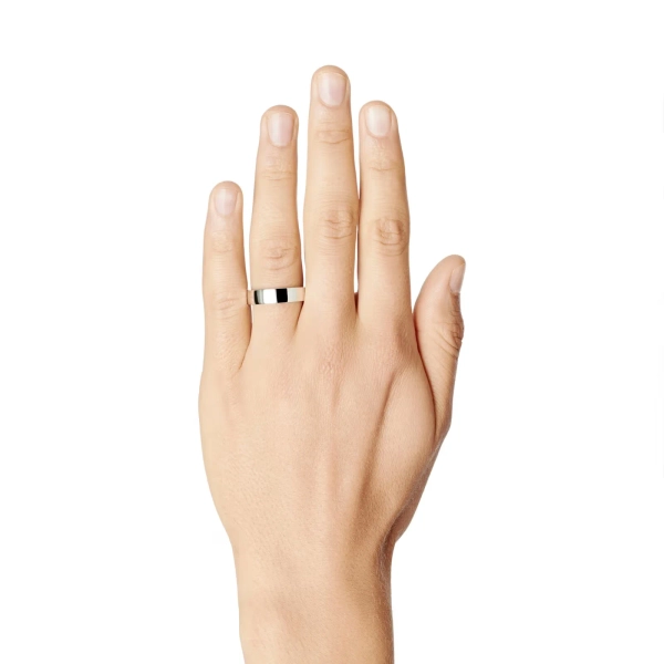 Irregular Ring Platinum från Efva Attling i platina med mjukt böljande form