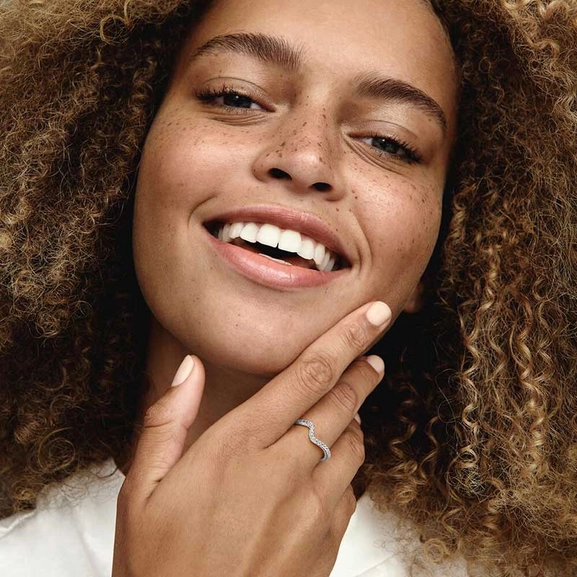 Sparkling Wave Ring - PANDORA - Snabb frakt & paketinslagning - Nordicspectra.se