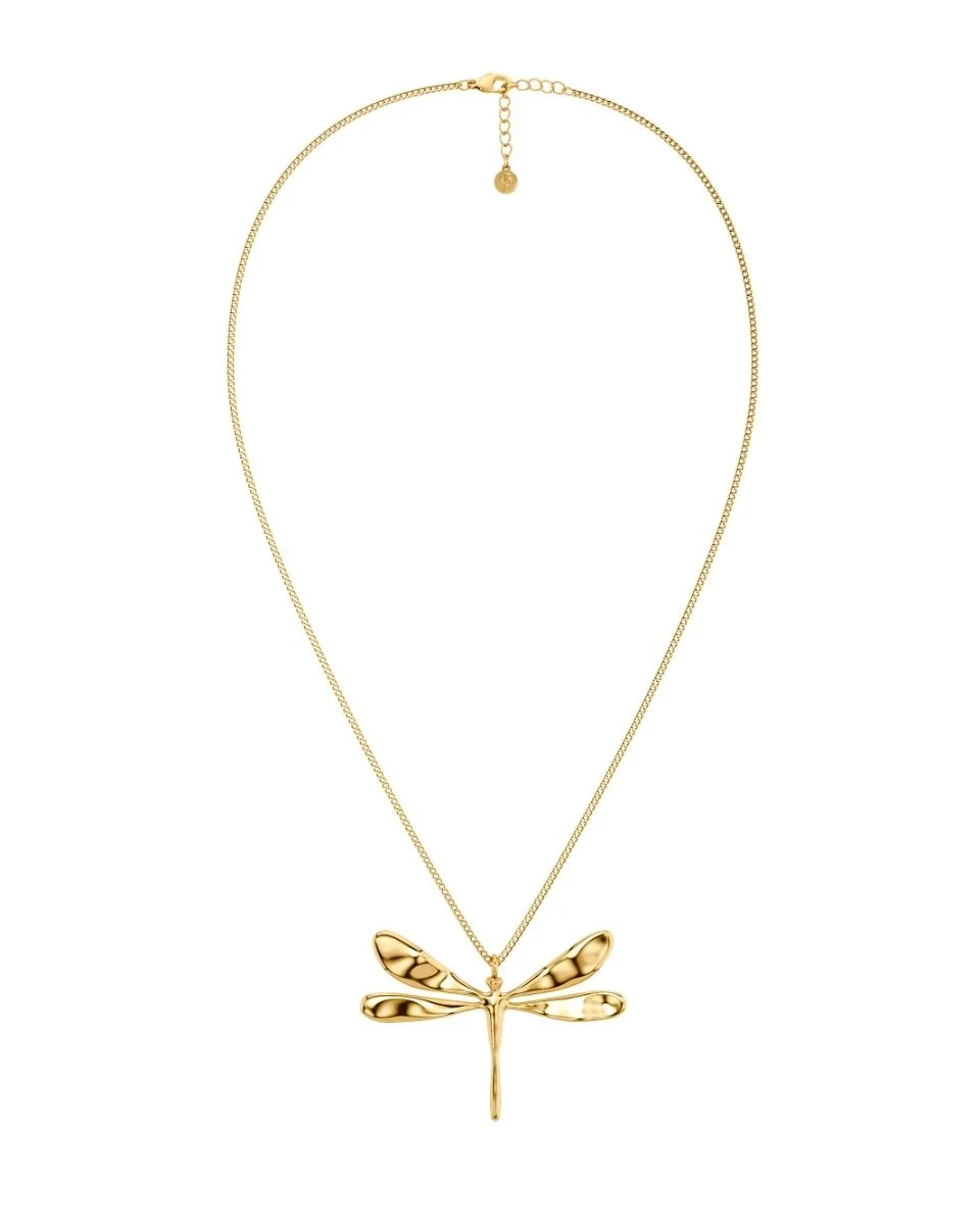 Långt halsband i 14K guldpläterat stål med detaljrik trollslända som hänge från Edblad Dragonfly-serien.