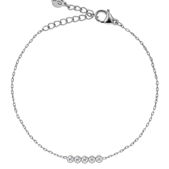 Twiggy Bracelet S i polerat stål med fem cubic zirconia-stenar på en tunn ankarkedja