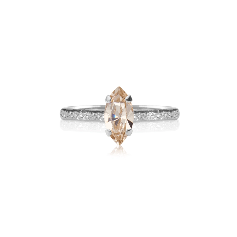 Caroline Svedbom – Petite Navette Ring Rhodium Light Silk