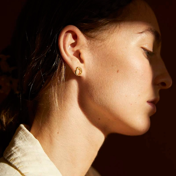 Loop Stone Ear Gold -CU Jewellery - Snabb frakt & paketinslagning - Nordicspectra.se