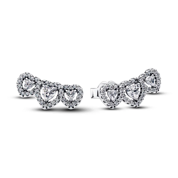 Stiftörhängen med tre hjärtformade stenar i silver från Pandora Timeless kollektionen. En symbol för kärlek och ömhet