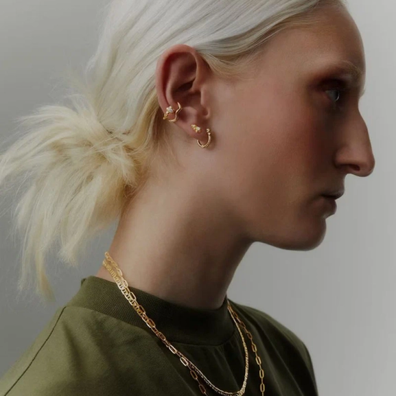 Lily Studs Gold - Maria Black - Snabb frakt & paketinslagning - Nordic Spectra