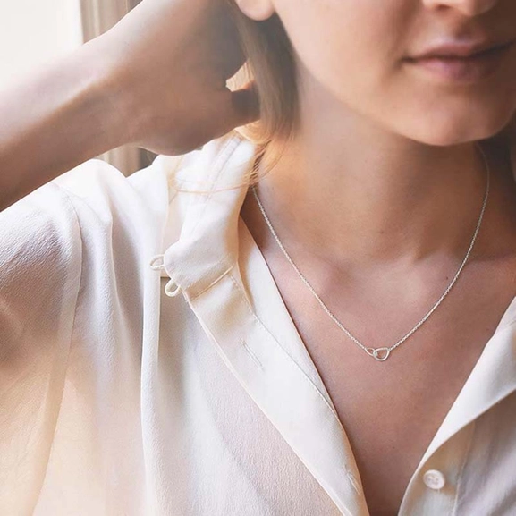 Together Drop Necklace - Drakenberg Sjölin Halsband - Snabb frakt & paketinslagning - Nordicspectra.se