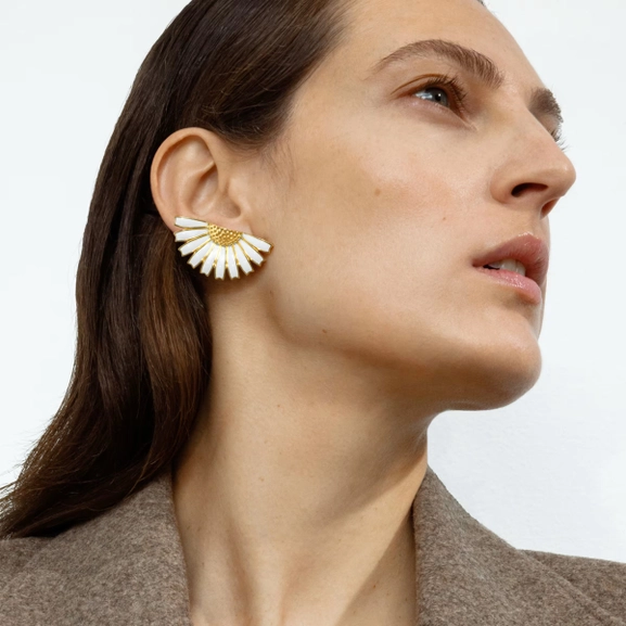 Daisy Halva Blommor Örhängen - Georg Jensen - Designsmycken med snabba & trygga leveranser - Nordic Spectra