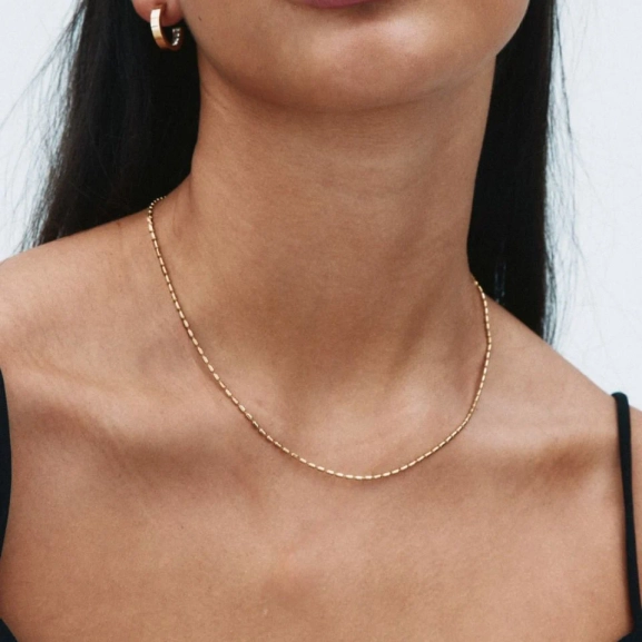 Halsband i 14K guldplätering med eleganta