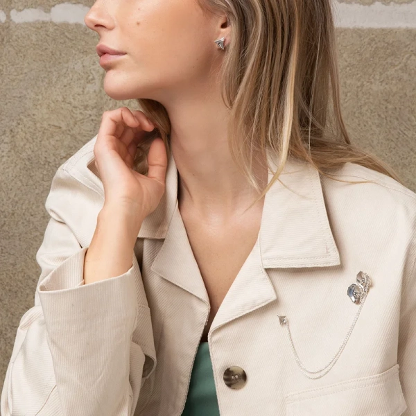 inspirerad av sekelskiftets elegans och naturens skönhet.