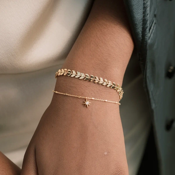 Layers Olivia Bracelet Gold - Syster P - Snabb leverans & Gratis paketinslagning - Nordic Spectra