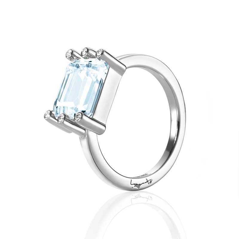 Efva Attling - Beautiful Dreamer Ring - Topaz White Gold