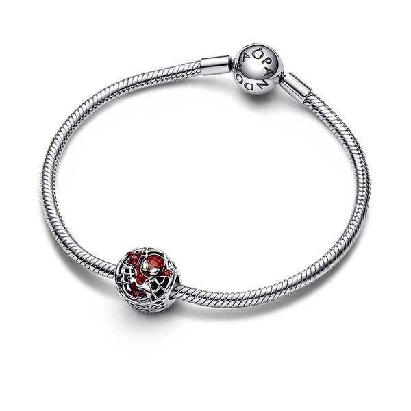 Marvel Spider-Man Soaring City Charm - PANDORA - Suuri valikoima & ilmainen lahjapaketointi - Nordicspectra.fi