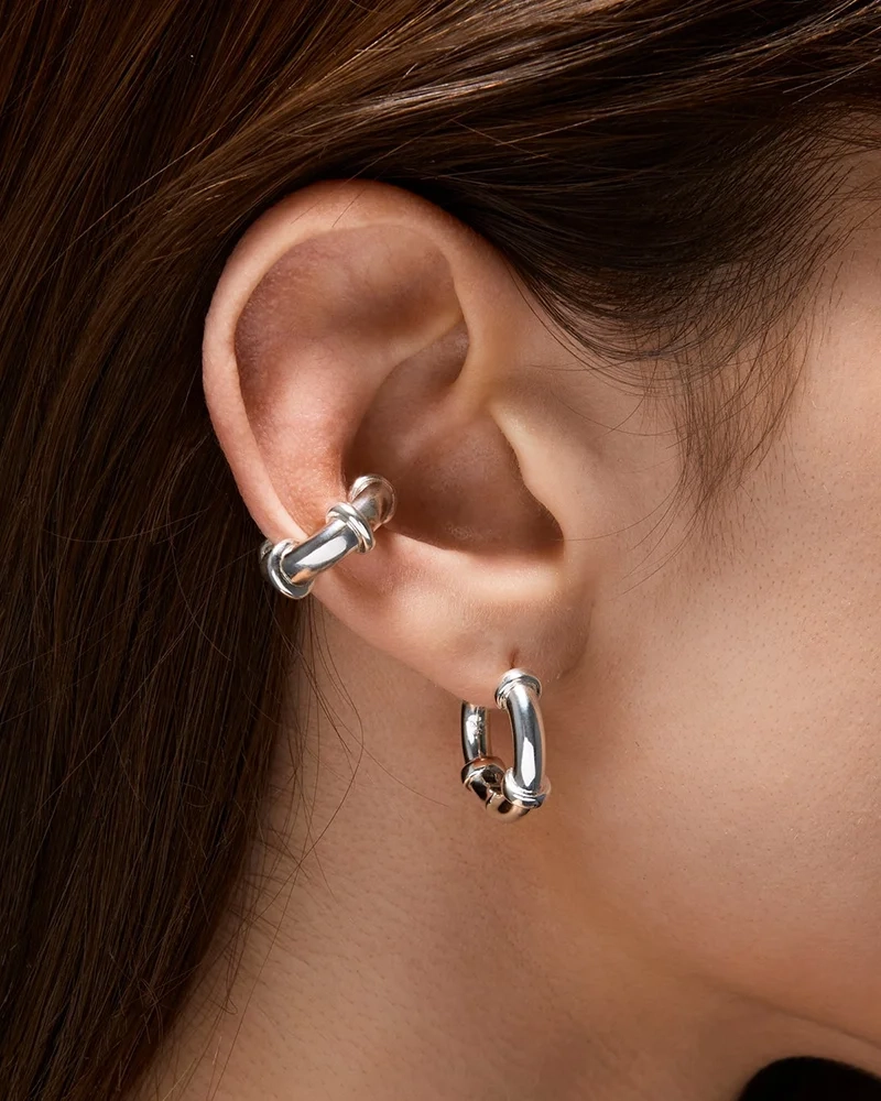 recyceltem 925er Sterlingsilber mit skulpturalen Ringdetails