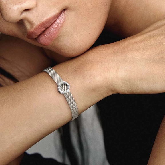 Pavé-Kreis Clip-Charm von PANDORA, Schneller Versand - Nordicspectra.de