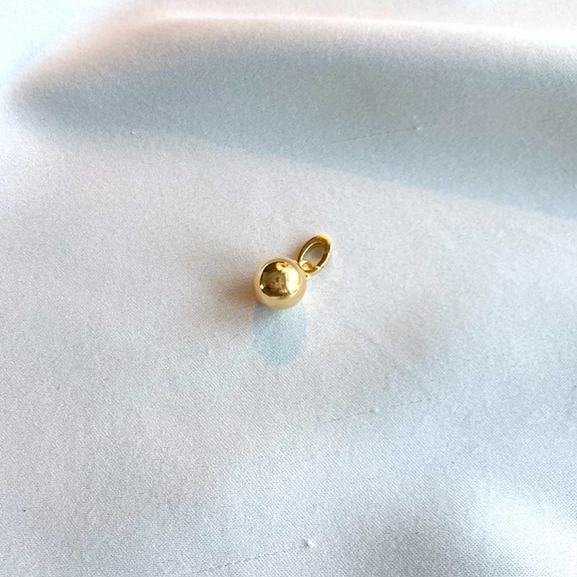Letters Globe Pendant Gold -CU Jewellery - Snabb frakt & paketinslagning - Nordicspectra.se