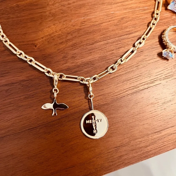 Mini Dove Charm Silver - Emma Israelsson - Snabb frakt & paketinslagning - Nordic Spectra