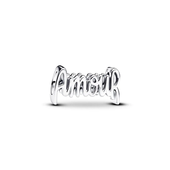Pandora Moments Amour Charm aus glänzendem Sterlingsilber mit dem Wort „Forever“ in einem stilvollen Design