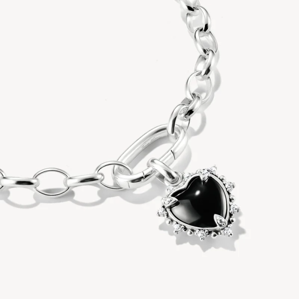 en elegant symbol för kärlekens styrka från Thomas Sabo.