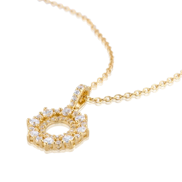 perfekt för att komplettera både vardags- och festklädsel.