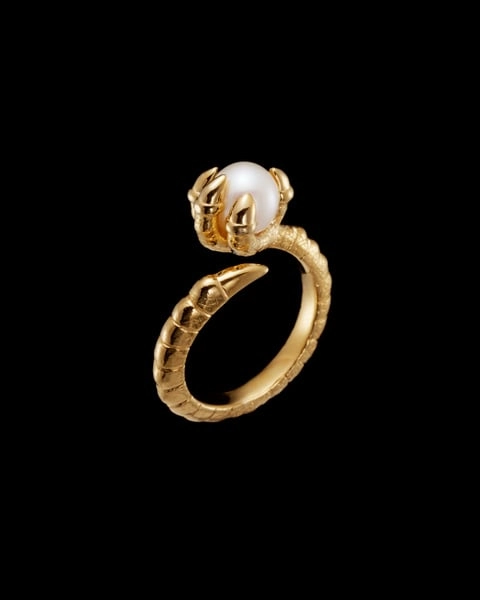 1289_d07a96f480-tiny-claw-pearl-ring-gps-side-1