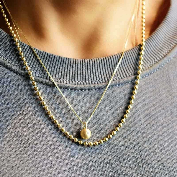 Sparkling Globe Necklace Gold - Emma Israelsson - Suuri valikoima & ilmainen lahjapaketointi - Nordicspectra.fi