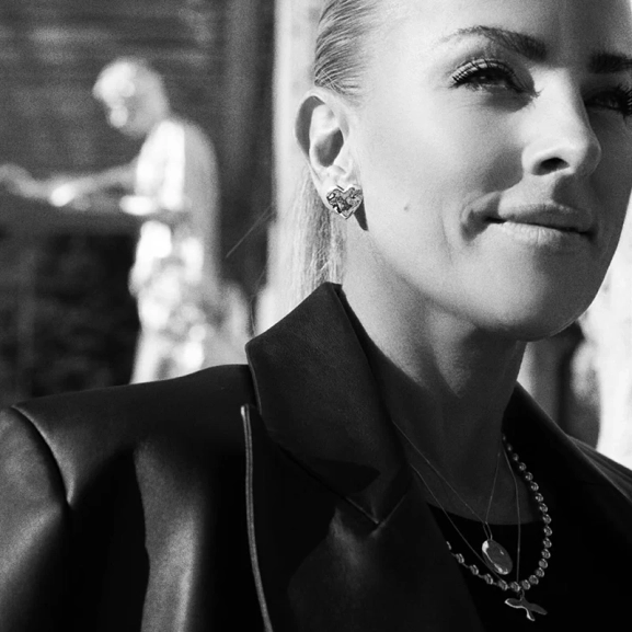 ear195-heart-earrings-2