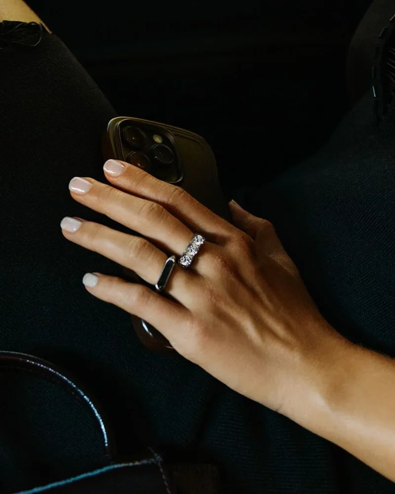 Silverfärgad Edblad Gemma ring i rostfritt stål med en elegant