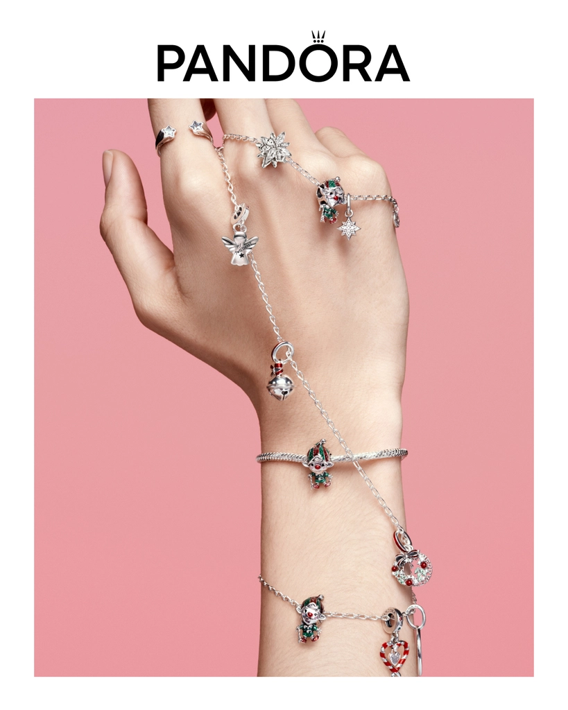 2025q4g-platform-holiday-go-pc-bbl-model-image-05-logo-vertical-some-meta