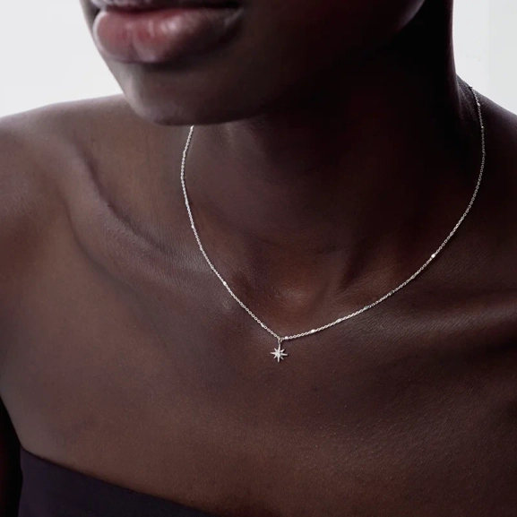 North Star Necklace Silver - Syster P - Snabb leverans & Gratis paketinslagning - Nordic Spectra
