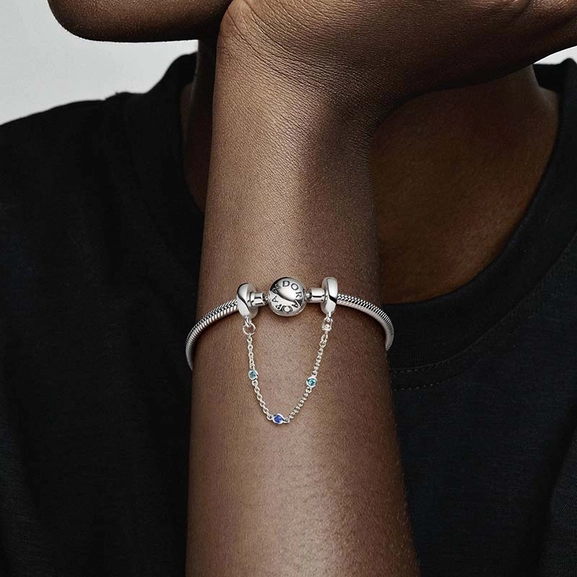 Triple Blue Stone Safety Chain - PANDORA - Snabb frakt & paketinslagning - Nordicspectra.se