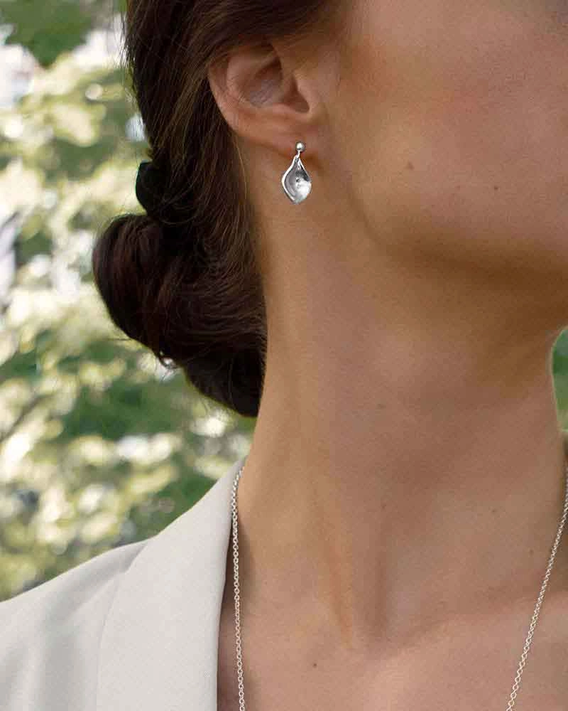 Gaias Grace Studs - Drakenberg Sjölin Örhängen - Snabb frakt & paketinslagning - Nordicspectra.se
