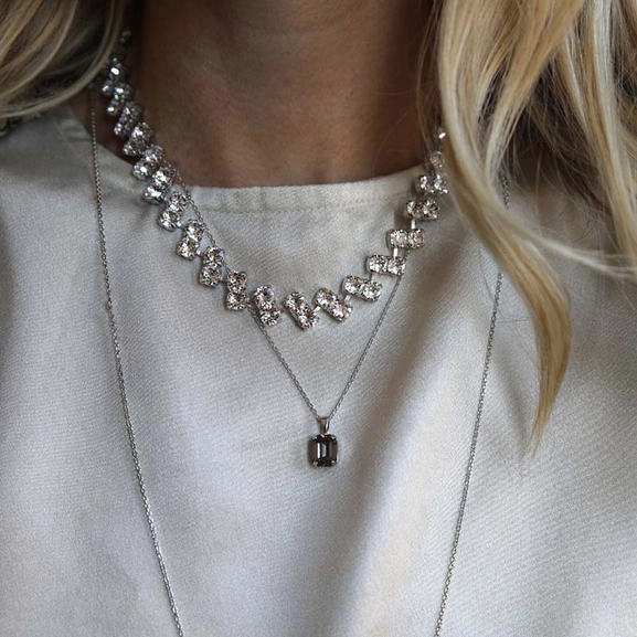 Fiona Necklace Gold Crystal - Caroline Svedbom - Snabb frakt & paketinslagning - Nordicspectra.se