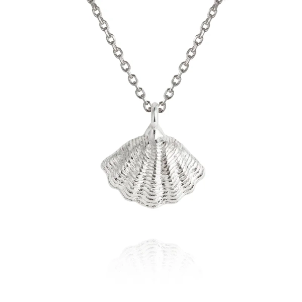 Elegant halsband med snäckformat hänge