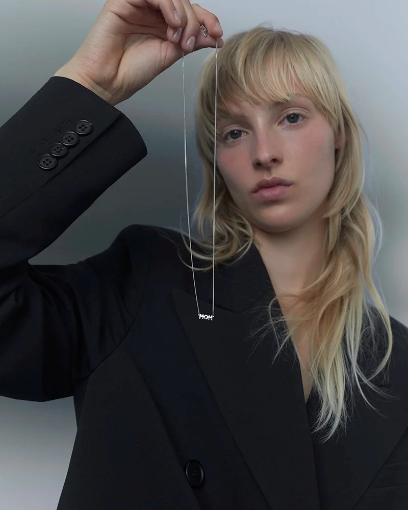 Mom Necklace - Maria Black - Snabb frakt & paketinslagning - Nordic Spectra