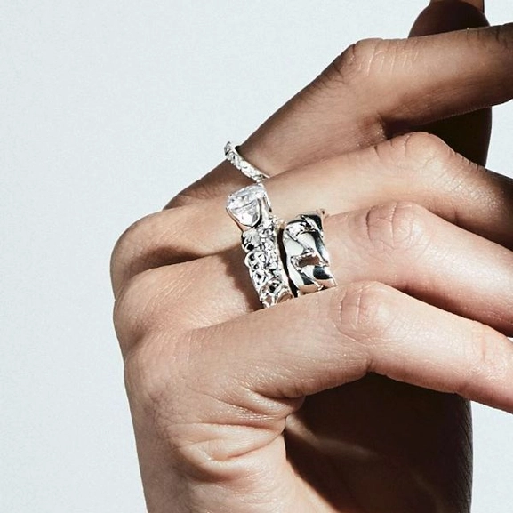 Thin Band Ring Silver - Emma Israelsson - Snabb frakt & paketinslagning - Nordicspectra.se