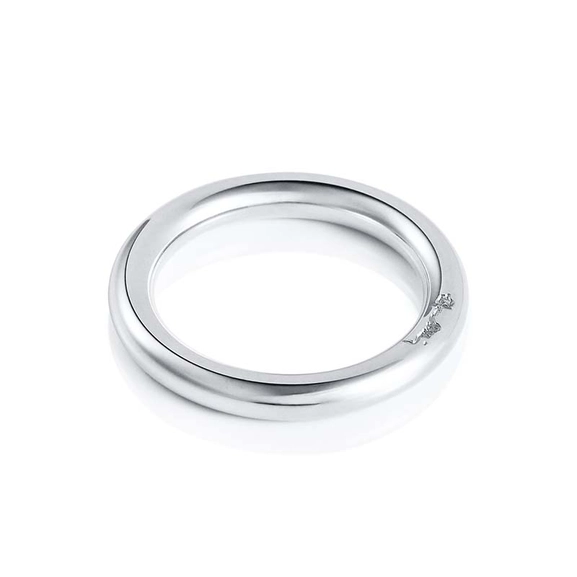 One Love Thin Ring White Gold - Efva Attling ringar - Snabb frakt & paketinslagning - Nordicspectra.se