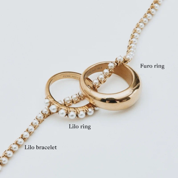 Elegant multiarmband med pärlemorpärlor och 14K guldplätering