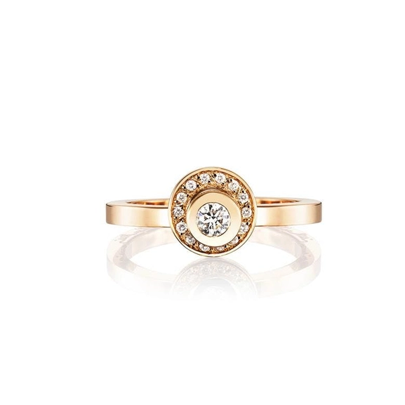 AVO Wedding Ring Gold - Efva Attling ringar - Snabb frakt & paketinslagning - Nordicspectra.se