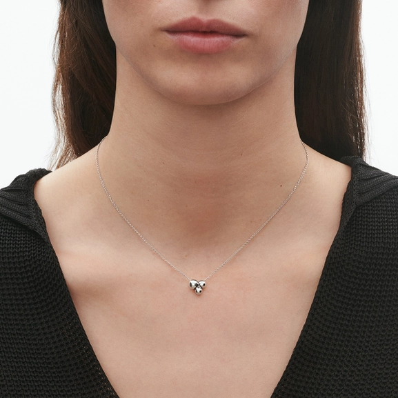 GJ_SS25_ECOM_SHOOT_MOONLIGHT_GRAPES_NECKLACE_10014437 (2)