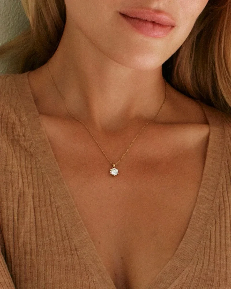 Crown Necklace L Gold - Edblad - Snabb leverans - Gratis paketinslagning